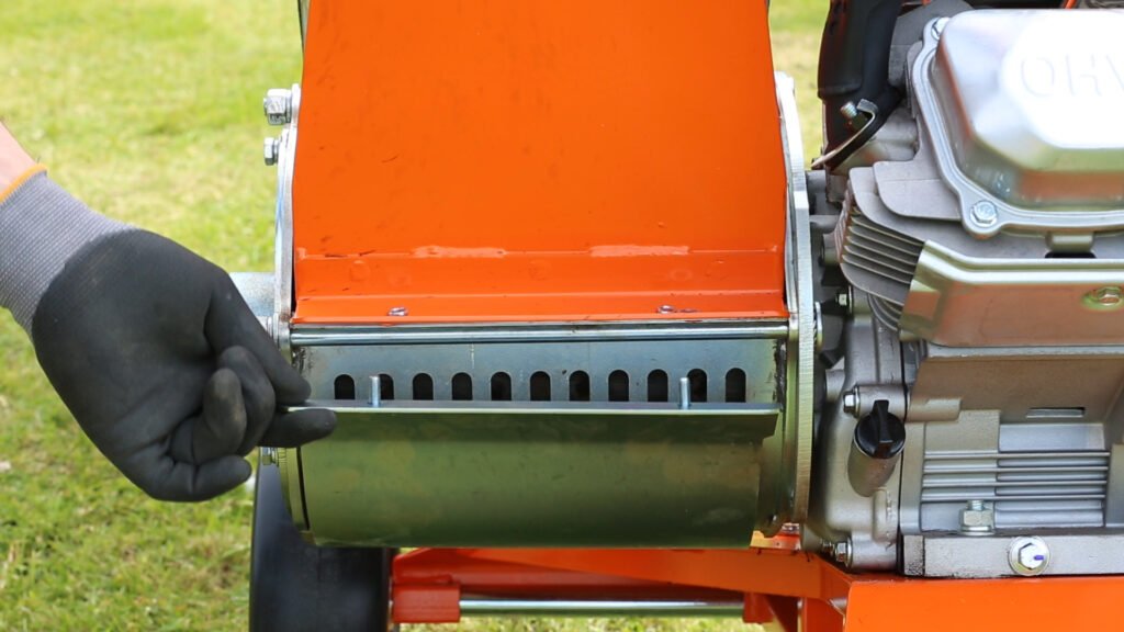 Forrest Master wood chipper review - removing the exit chute